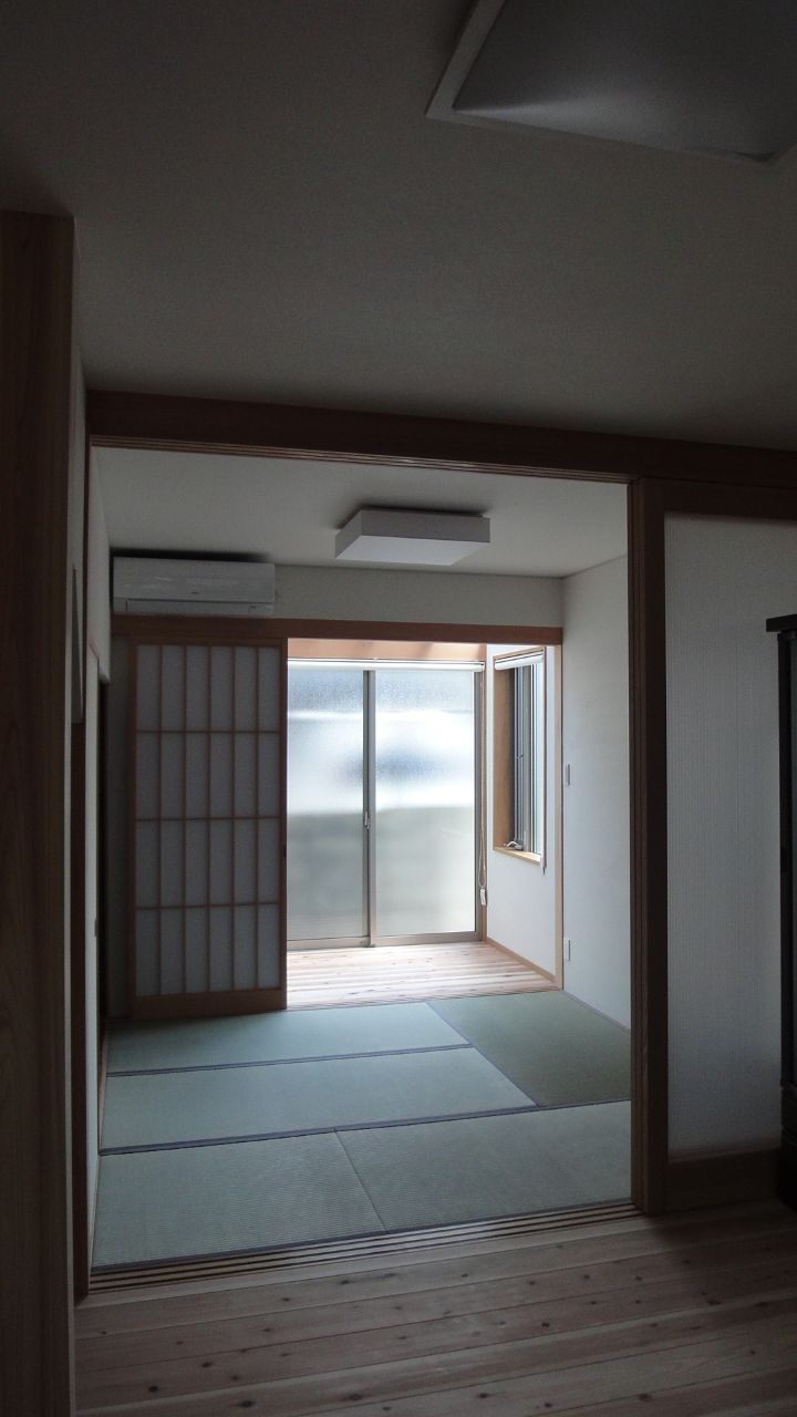 土間でつながる家